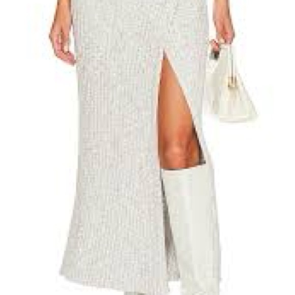 This is a perfect staple for every closet! - Picture 2 of 5